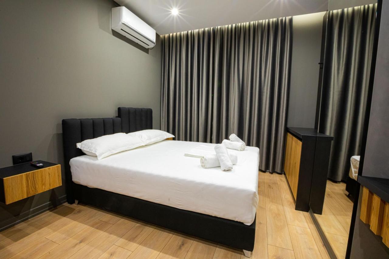 Dea'S Apartaments Тирана Екстер'єр фото