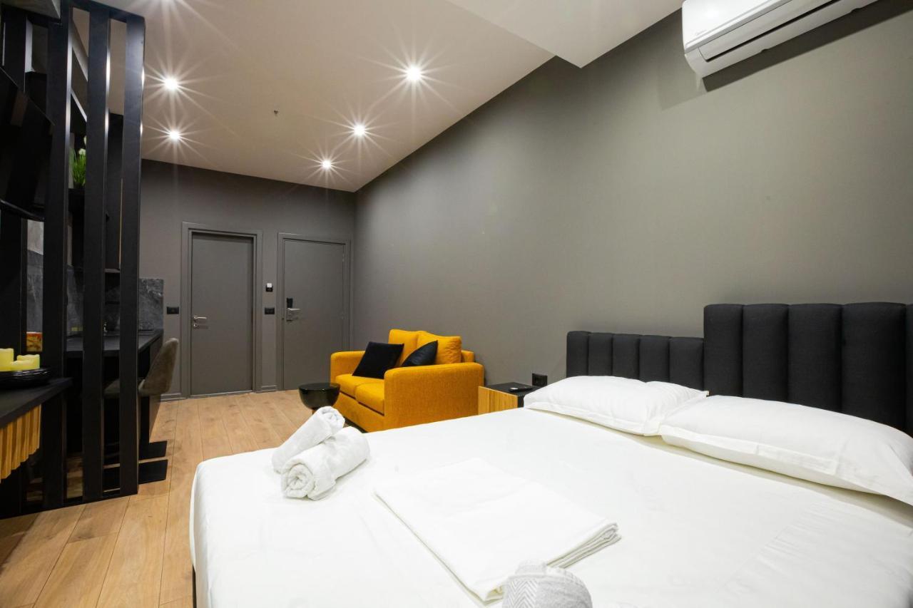 Dea'S Apartaments Тирана Екстер'єр фото