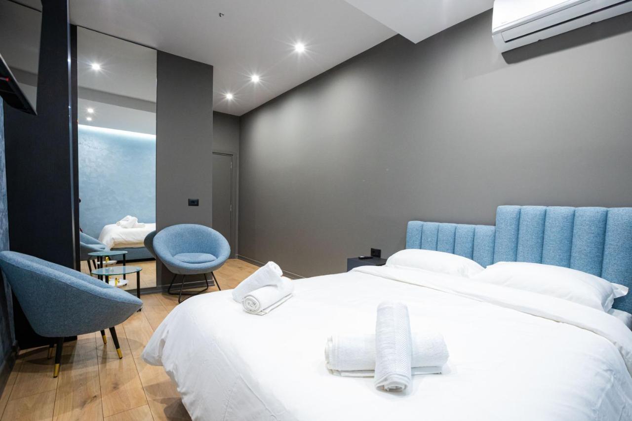 Dea'S Apartaments Тирана Екстер'єр фото