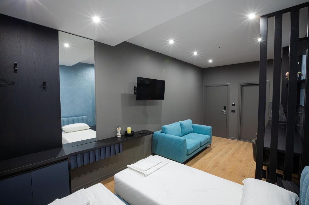 Dea'S Apartaments Тирана Екстер'єр фото