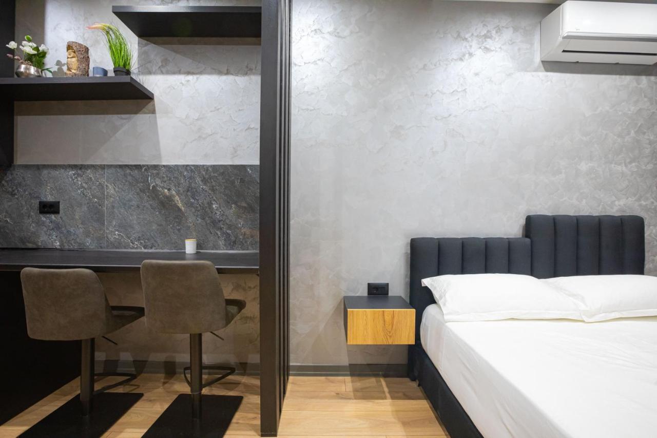 Dea'S Apartaments Тирана Екстер'єр фото